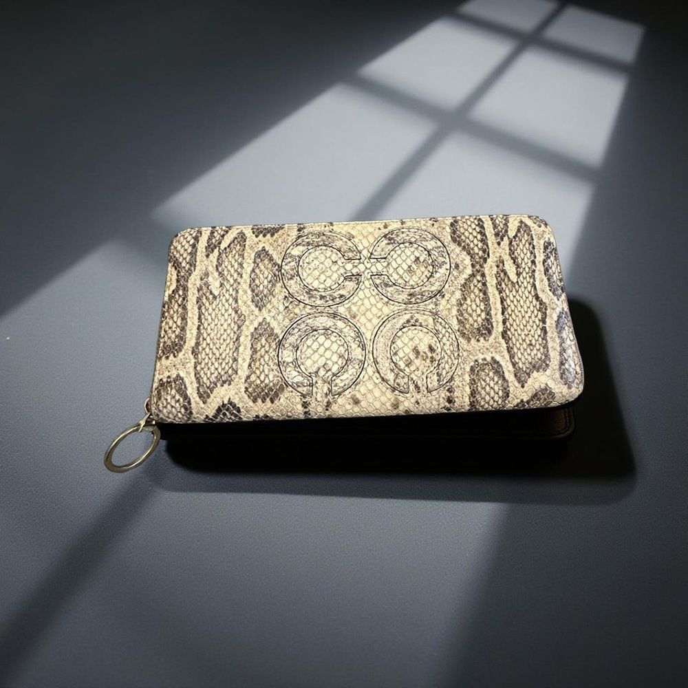 Rare Coach Embossed Snakeskin Zip Around Large Wallet in C signature